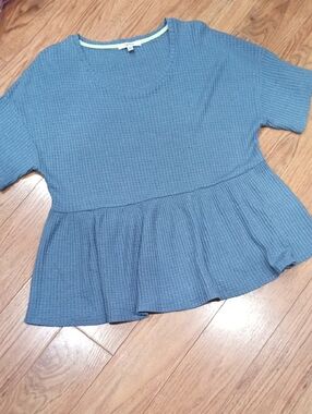 Textured Peplum Tunic Top in Dusty Blue